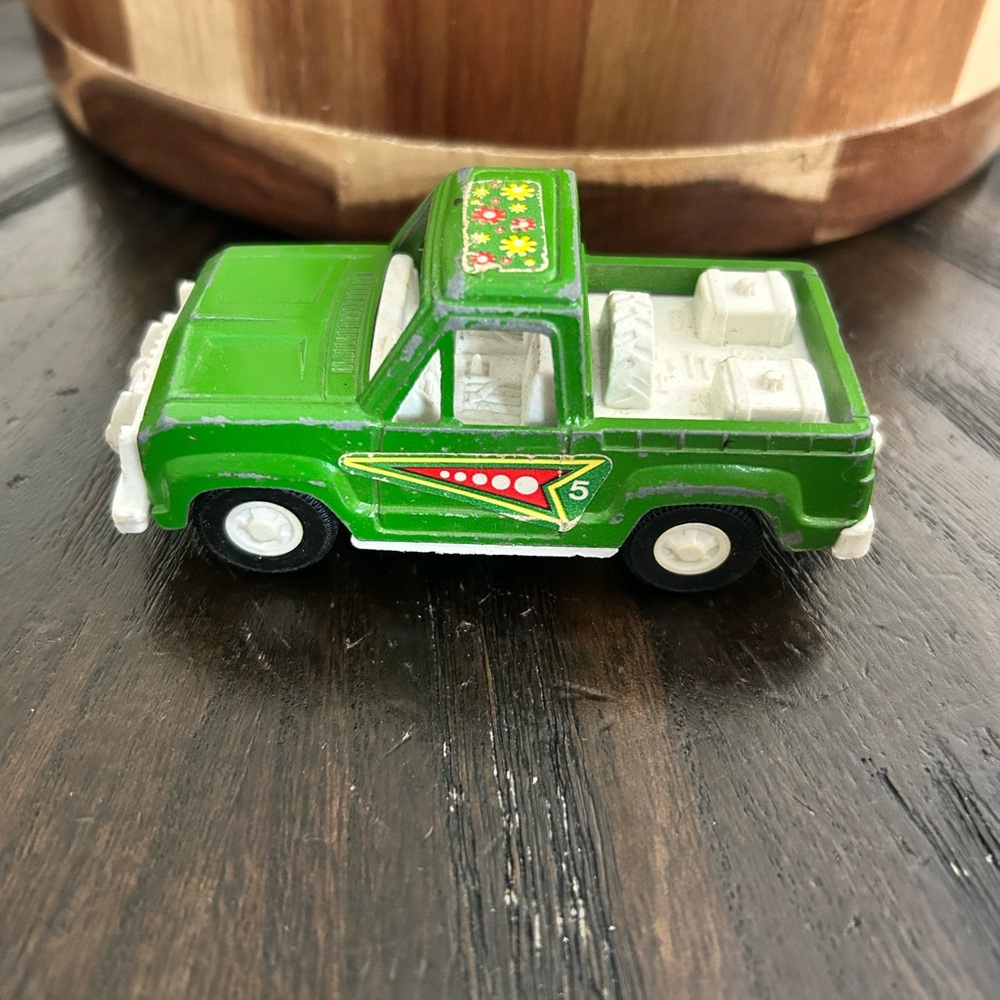 Vintage Tootsie Truck #5 off road pick up truck green and floral